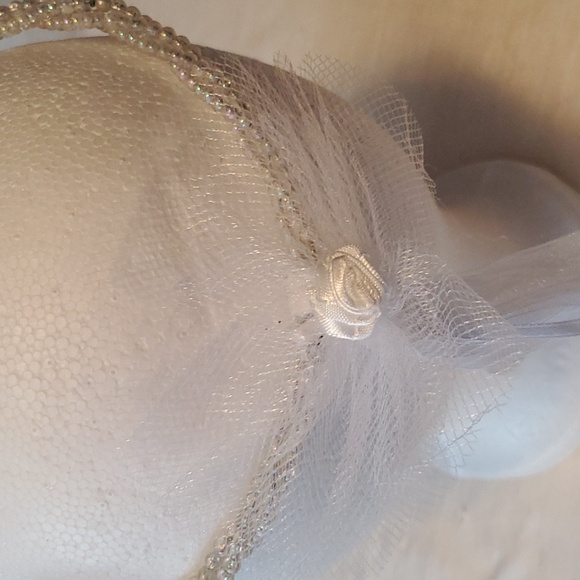 ๐4/$25 Girls Princess Beaded Tiara - Pearl White - Picture 6 of 8